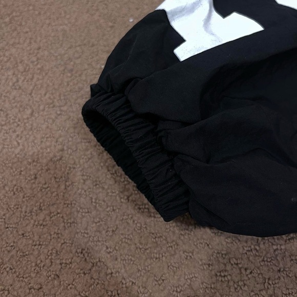 Nwot Playboy Women's Black and White baggy windbreaker pants sz small - Picture 2 of 7